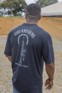 Camiseta Oversized - God and Guns - loja online