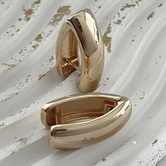 Brinco Argola Alongada Flat Dourado - comprar online