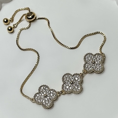 Pulseira Trevo Triplo Zircônia Dourado