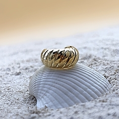 Brinco Piercing Croissant Dourado - comprar online