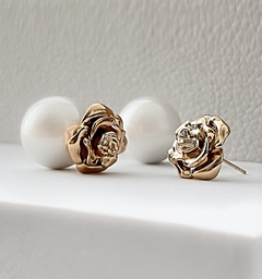 Brinco Bola Pérola E Flor 2 Em 1 Dourado