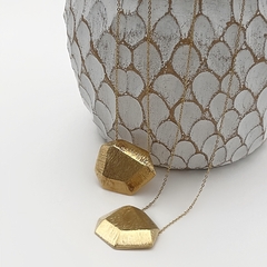 Colar Rocha Maxi Geométrico Textura Dourado - comprar online