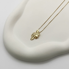 Colar Drop Leaf Pingente Dourado - comprar online