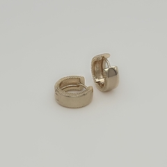 Brinco Argola Textura Lateral Pequena Dourado na internet