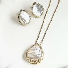 Conjunto Gota Madrepérola Longo Dourado