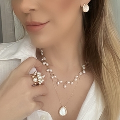 Conjunto Gota Madrepérola Longo Dourado na internet