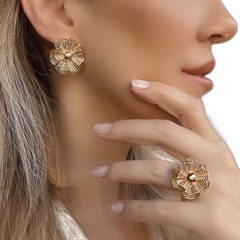 Brinco Blossom Renda Orgânico Dourado - My.Lily Store