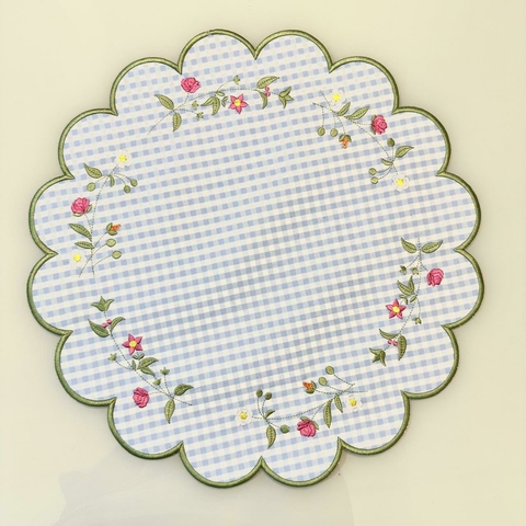 Americano Redondo Estampado com Detalhes Florais