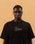 CAMISETA BLUNT PREMIUM PRESENTS - PRETO na internet
