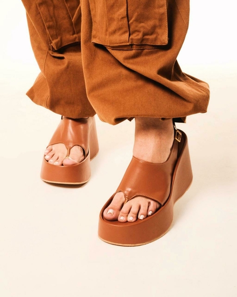 SANDÁLIA BRATZ CARAMELO - comprar online