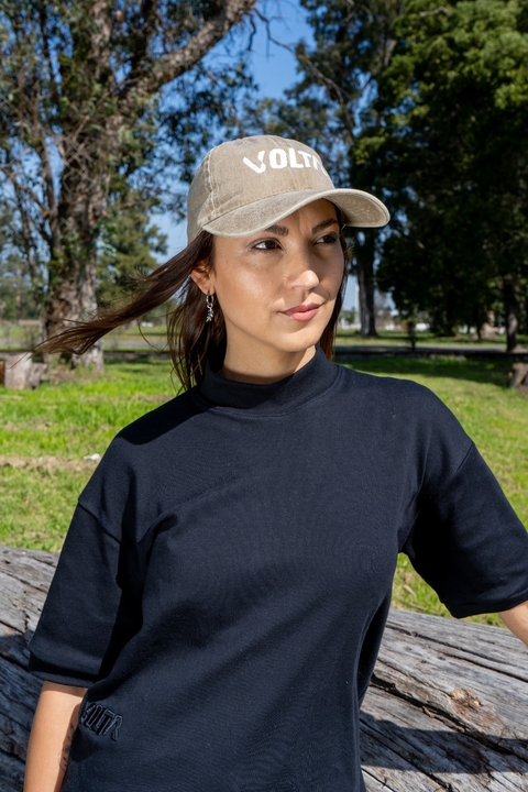 Remera Interlock cuello alto