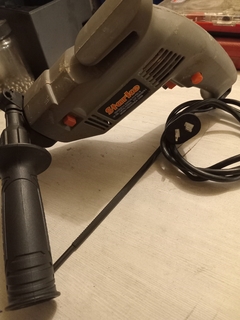 Taladro percutor STARKE