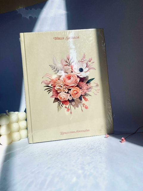 Bíblia Bouquet Flores | Espaço para anotações | NVI