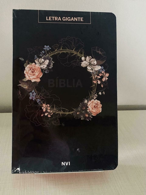 Bíblia Sagrada Flores Preta | NVI | Letra Gigante | Capa Dura