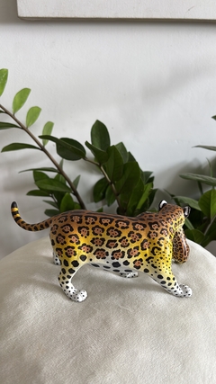 Onça decorativa Pequena - Amazônia & Sintonia