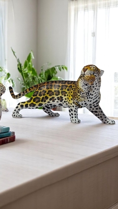 Escultura Mãe Onça com Filhote – Tamanho Grande (Edição de Coleção) - comprar online