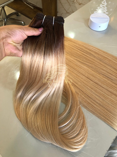 Loiro manteiga Dourado com raiz esfumada - Nanay mega hair