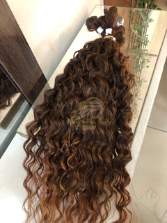 MARROM ACOBREADO LANÇAMENTO CACHEADOS FIBRA HUMAN HAIR - comprar online