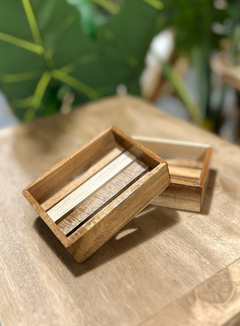 Jabonera de Madera cuadrada Acacia - comprar online