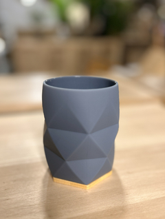 Porta pasta geométrico con base de bambú - tienda online