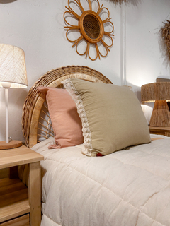Almohadon de tusor 35x50 con Puntilla en los laterales - comprar online