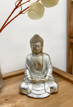 Buda decorativo meditando en plateado 24 cm en internet
