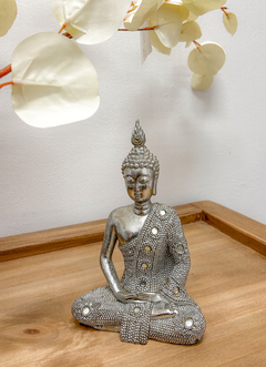 Buda decorativo plateado con brillo y espejitos 19 cm - comprar online