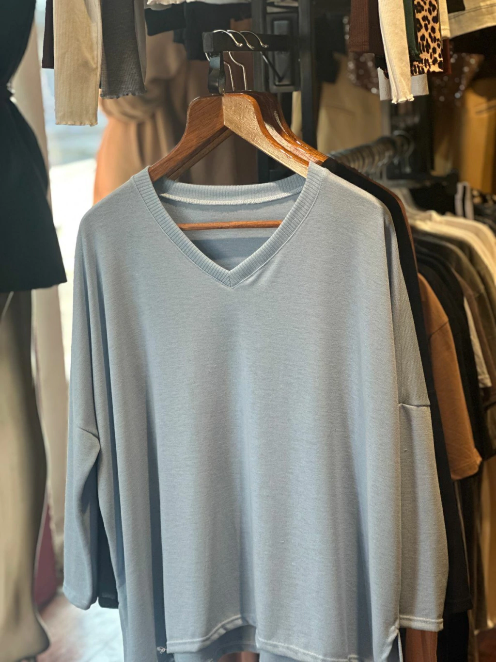 REMERA GRI - LANILLA