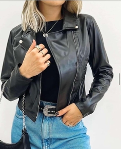 Jaqueta de Courino Curta - Closet Chic gyn