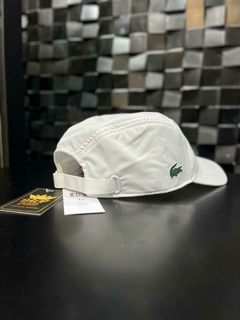 Boné Lacoste Holiday Branco na internet