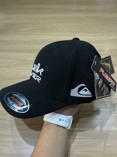 Boné Quiksilver Broken Type Preto 2025 na internet