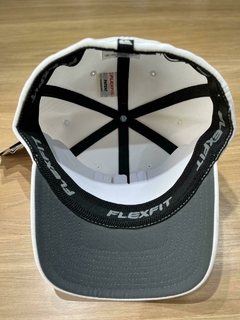Boné Quiksilver Broken Type Branco 2025 - Stopsurf