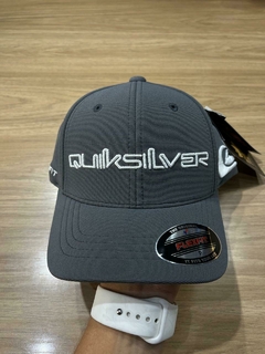 Bone Quiksilver Transfer Letreiro 2025 - comprar online