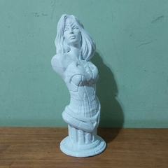 Busto da Mulher Maravilha em Impressão 3D, Cor de Mármore, 20cm de Altura - comprar online