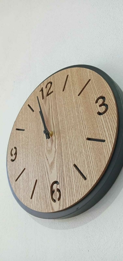 Reloj metal+madera 30 cm en internet