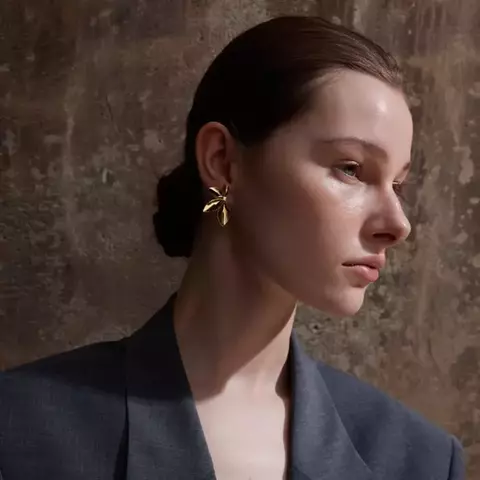 Brinco Meia Flor 4 Pétalas - comprar online