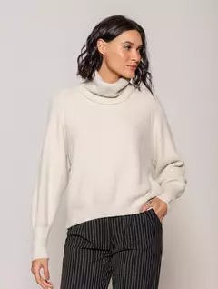 BLUSA AMPLA CANELADA COM GOLA ROLÊ BIAMAR