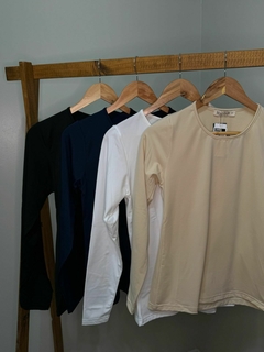 BLUSA TÉRMICA COM GOLA REDONDA E MANGAS DE CAVA POSTA BIAMAR - Boutique de Moça | Roupas Femininas - Novidades Toda Semana 