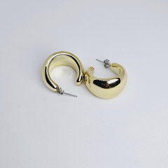 Aros dorados trendy anchos