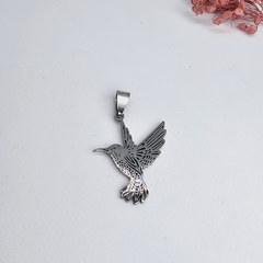 Dije de acero quirúrgico colibrí