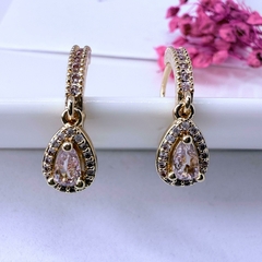 Argollas de acero dorado con strass y dijes gotas - comprar online
