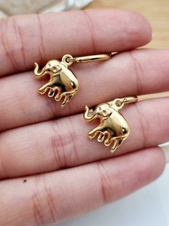 Argollas de acero dorado Nara Elefante - comprar online