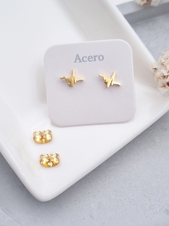 Aros de acero dorado latidos