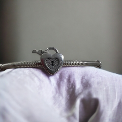 Charm Candado Corazón en internet