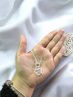 Collar Cierre Timón Corazón Planeta y Circones - comprar online