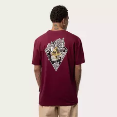 Camiseta MCD Regular Caveira Rosas - Street Art Skate Shop | Skate & Streetwear