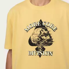 Camiseta MCD Regular Crânio Desintegrando - Street Art Skate Shop | Skate & Streetwear