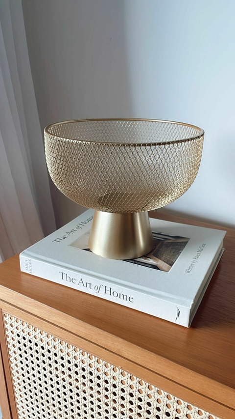 CESTO EM METAL DOURADO FOSCO - MÉDIO