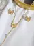 Caixa com Rosas G com Conjunto Folheado a Ouro Gravatinha Borboleta - comprar online