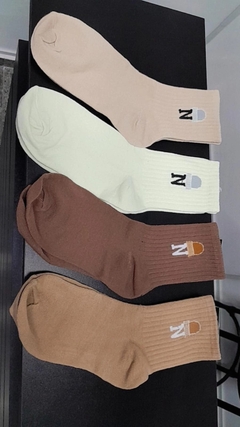 Meias N cores diversas